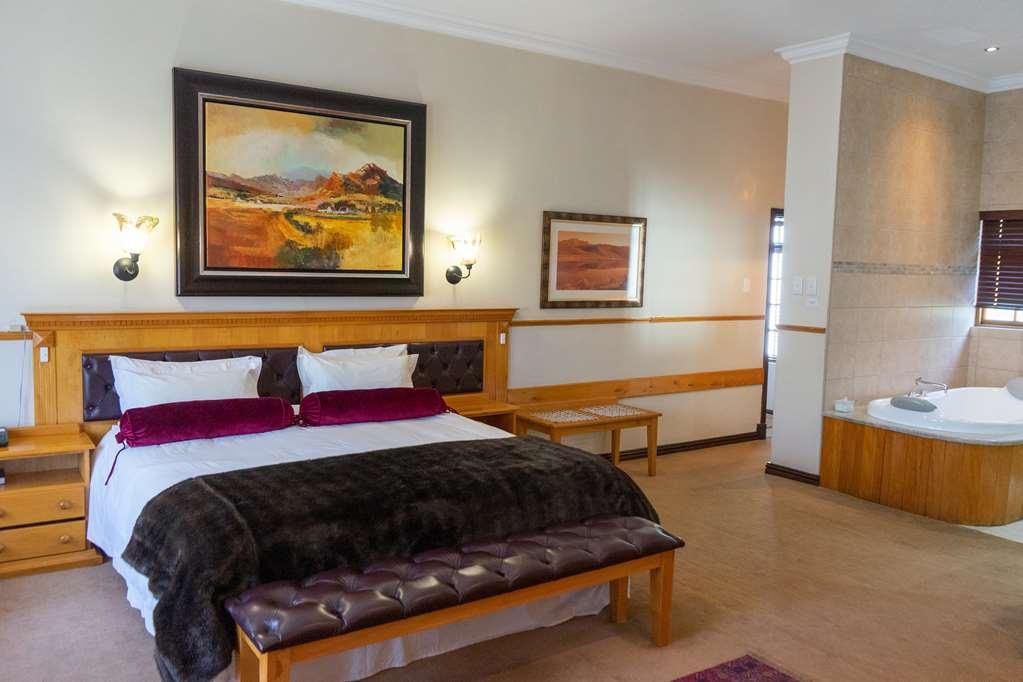 Turnberry Boutique Hotel Oudtshoorn Room photo